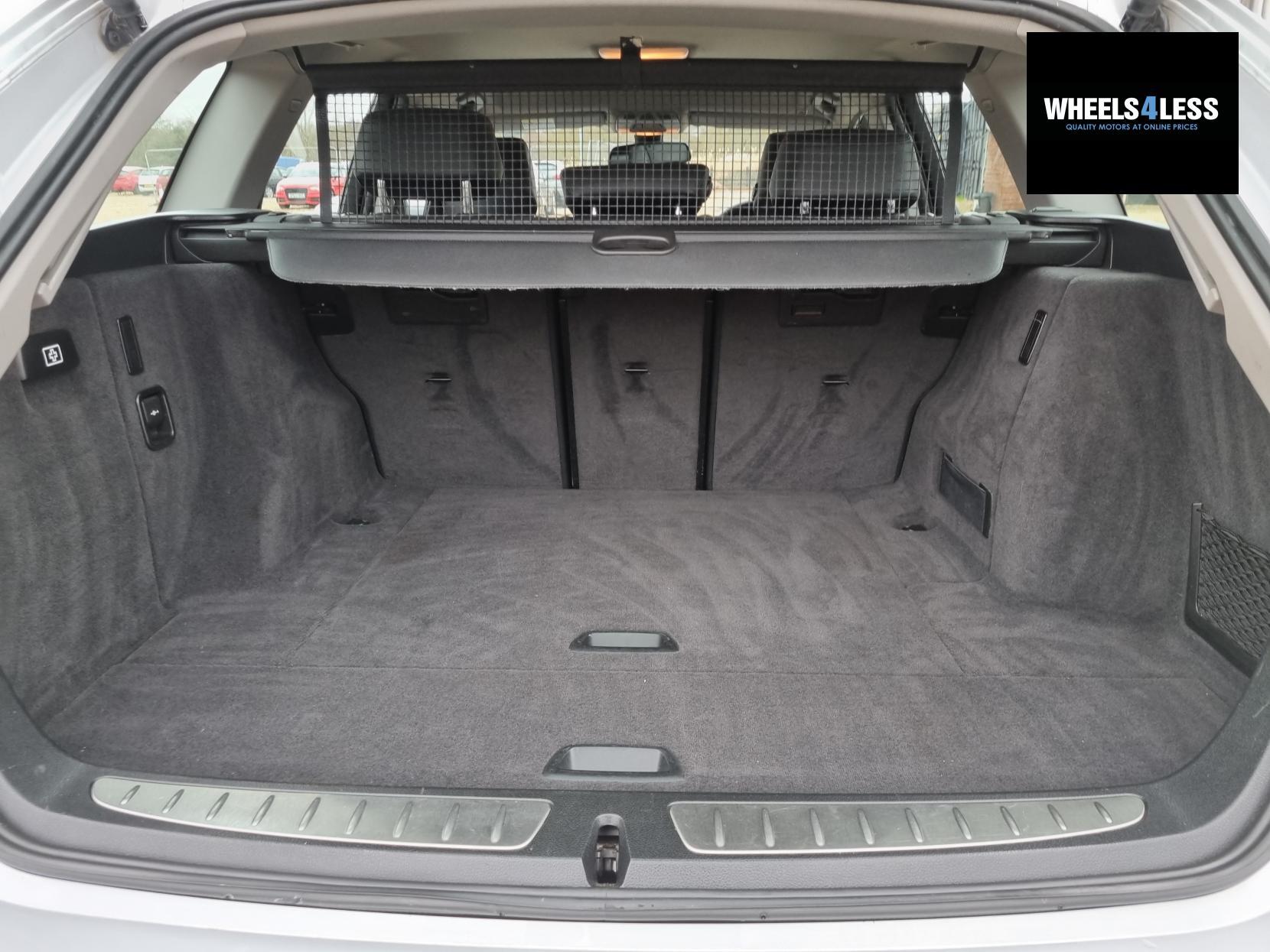 BMW 3 Series 2.0 320d ED EfficientDynamics Business Touring 5dr Diesel Manual Euro 5 (s/s) (163 ps)