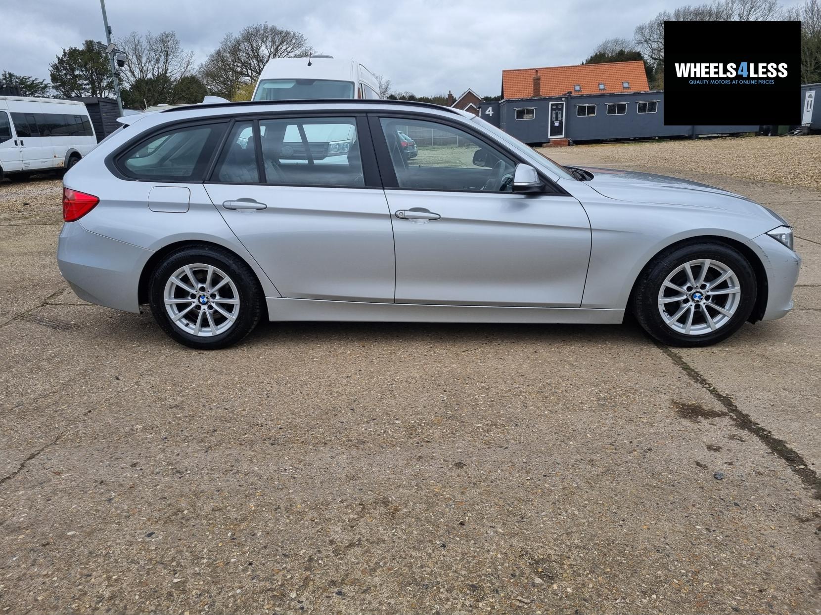 BMW 3 Series 2.0 320d ED EfficientDynamics Business Touring 5dr Diesel Manual Euro 5 (s/s) (163 ps)