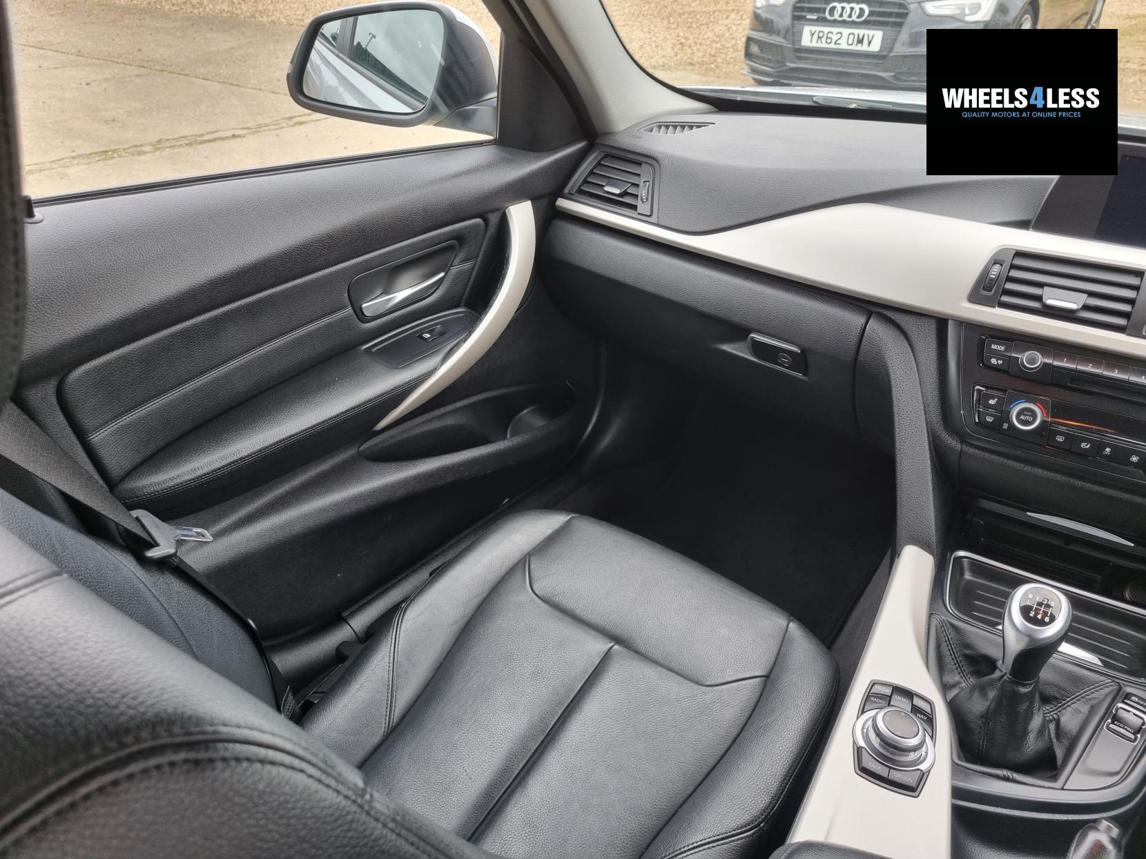 BMW 3 Series 2.0 320d ED EfficientDynamics Business Touring 5dr Diesel Manual Euro 5 (s/s) (163 ps)