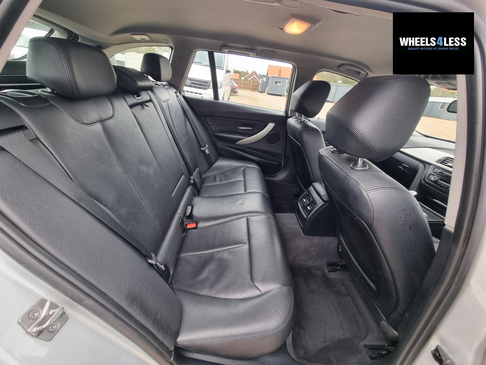 BMW 3 Series 2.0 320d ED EfficientDynamics Business Touring 5dr Diesel Manual Euro 5 (s/s) (163 ps)