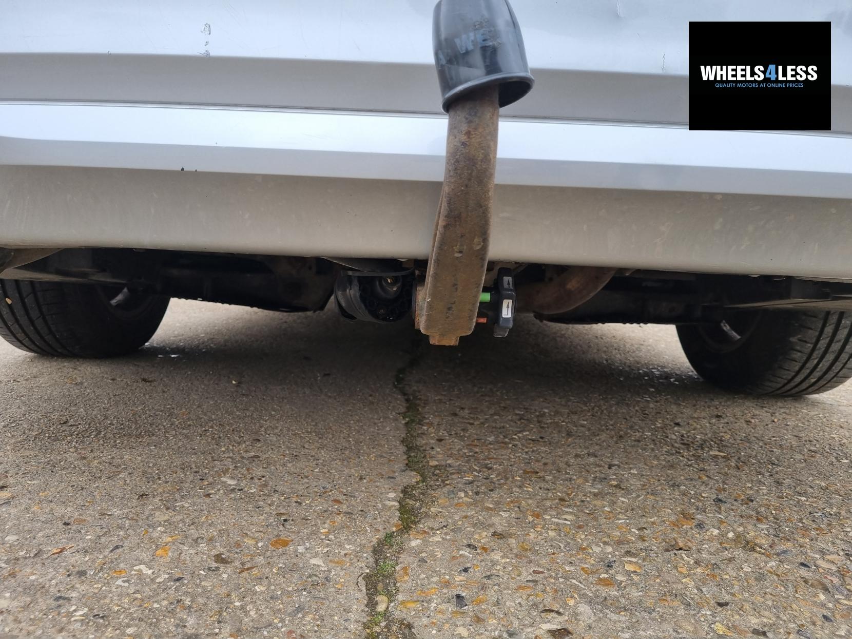 BMW 3 Series 2.0 320d ED EfficientDynamics Business Touring 5dr Diesel Manual Euro 5 (s/s) (163 ps)