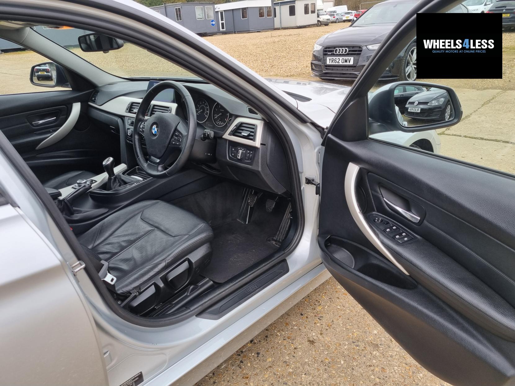 BMW 3 Series 2.0 320d ED EfficientDynamics Business Touring 5dr Diesel Manual Euro 5 (s/s) (163 ps)