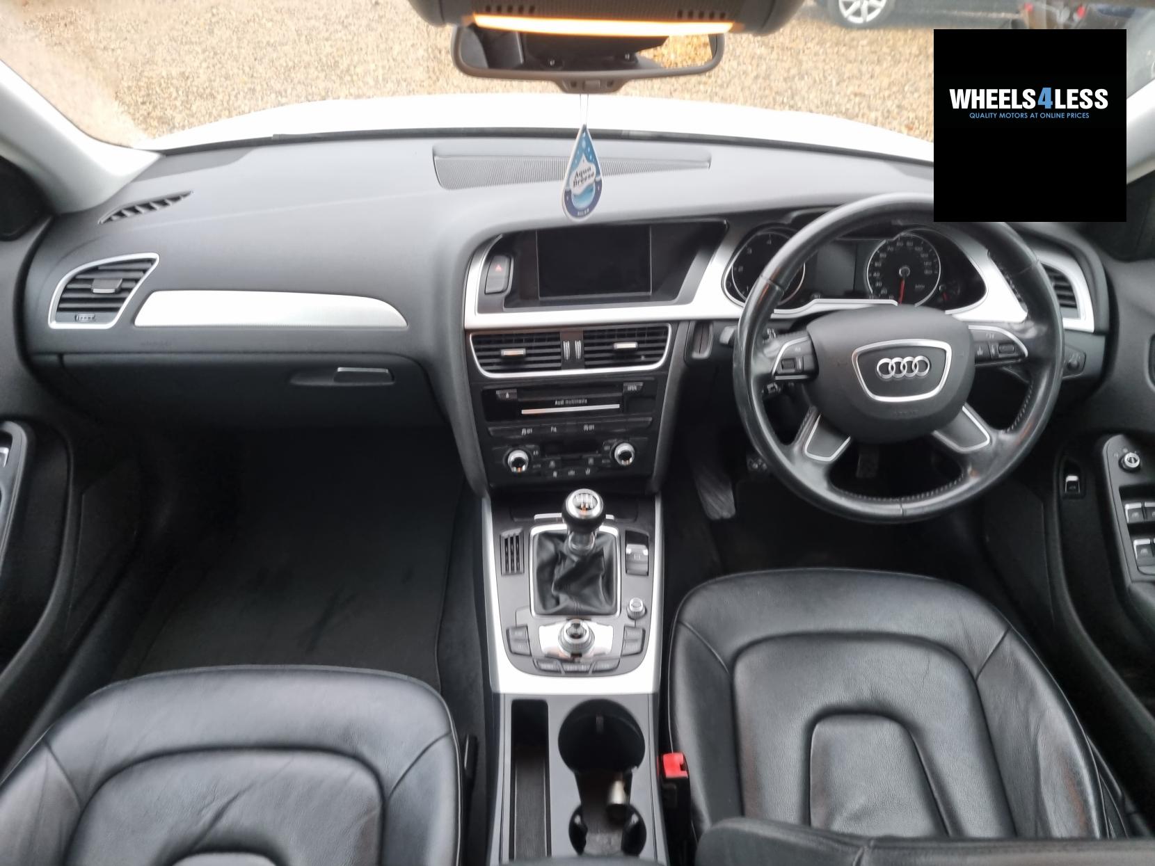 Audi A4 Avant 2.0 TDI ultra SE Technik Estate 5dr Diesel Manual Euro 6 (s/s) (163 ps)