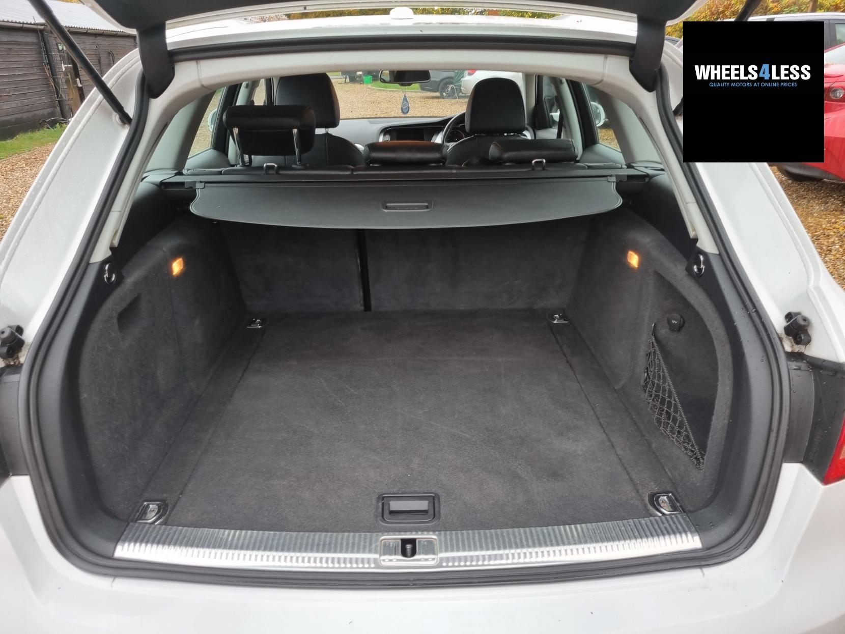 Audi A4 Avant 2.0 TDI ultra SE Technik Estate 5dr Diesel Manual Euro 6 (s/s) (163 ps)