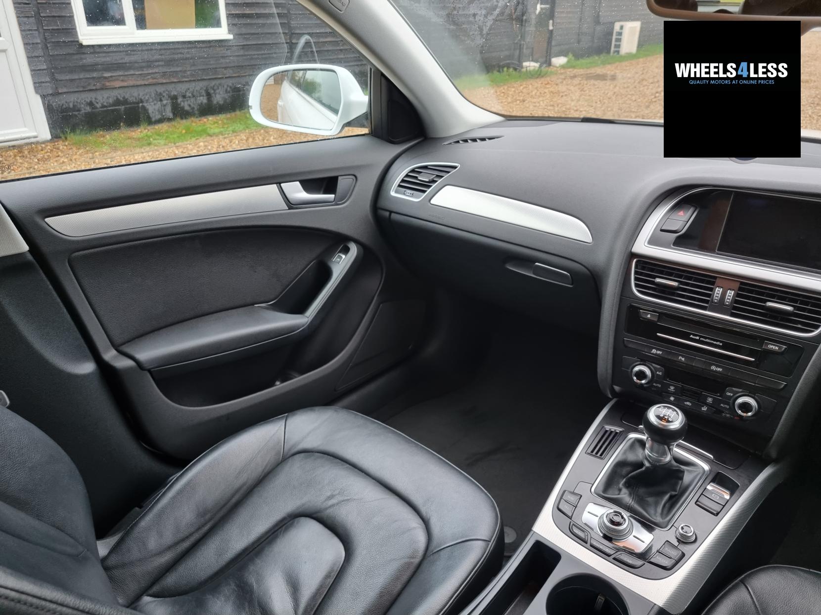 Audi A4 Avant 2.0 TDI ultra SE Technik Estate 5dr Diesel Manual Euro 6 (s/s) (163 ps)