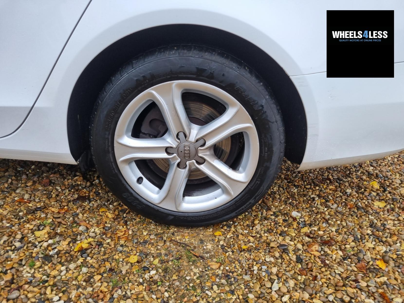 Audi A4 Avant 2.0 TDI ultra SE Technik Estate 5dr Diesel Manual Euro 6 (s/s) (163 ps)