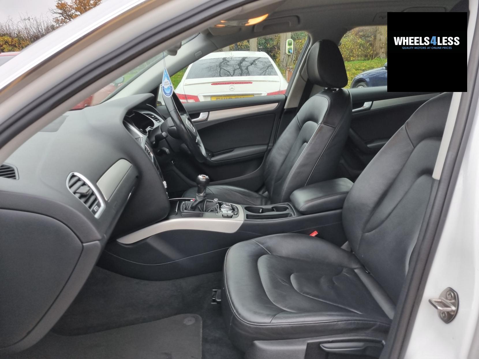 Audi A4 Avant 2.0 TDI ultra SE Technik Estate 5dr Diesel Manual Euro 6 (s/s) (163 ps)