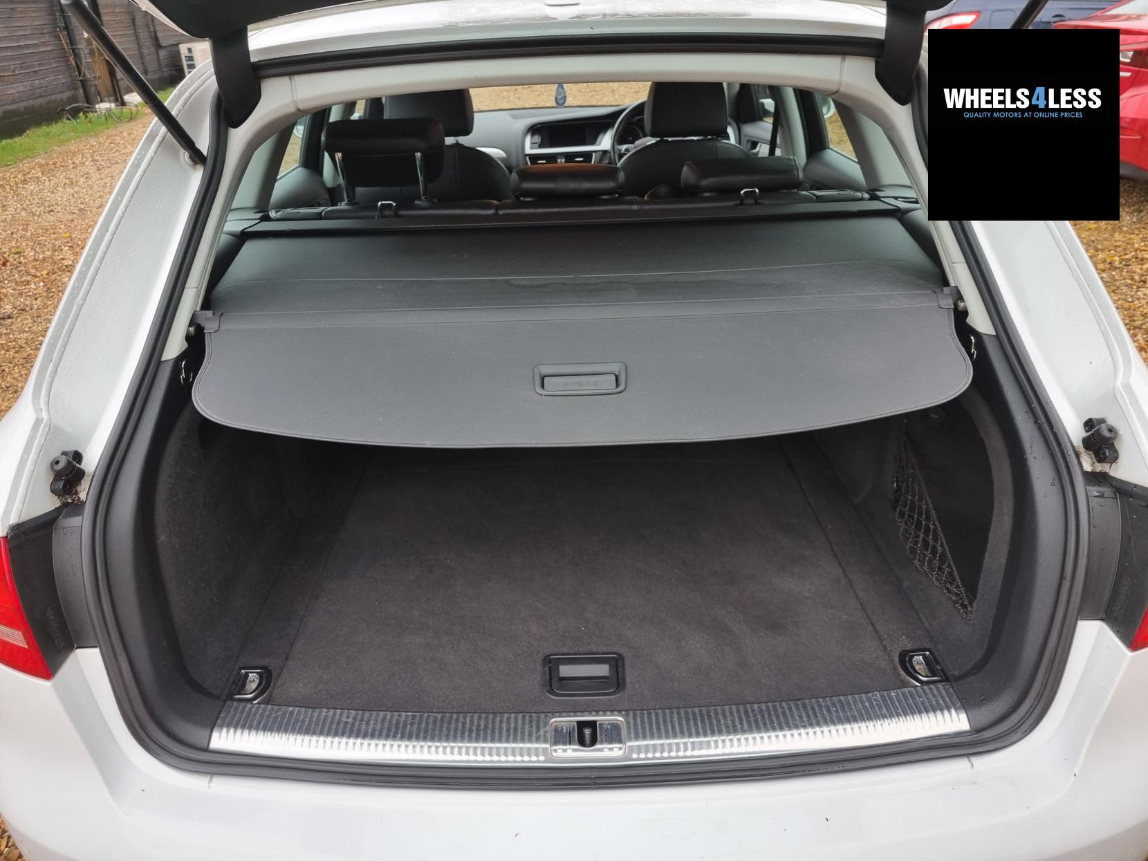 Audi A4 Avant 2.0 TDI ultra SE Technik Estate 5dr Diesel Manual Euro 6 (s/s) (163 ps)