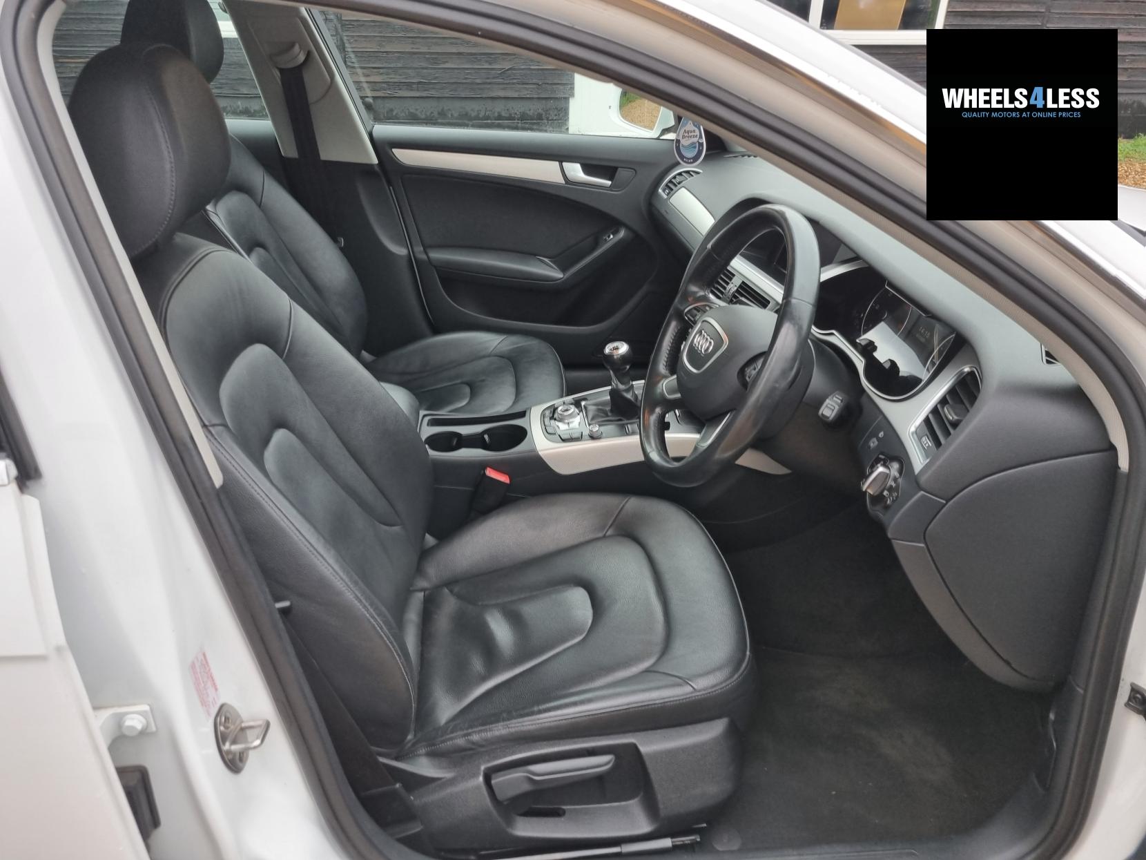 Audi A4 Avant 2.0 TDI ultra SE Technik Estate 5dr Diesel Manual Euro 6 (s/s) (163 ps)