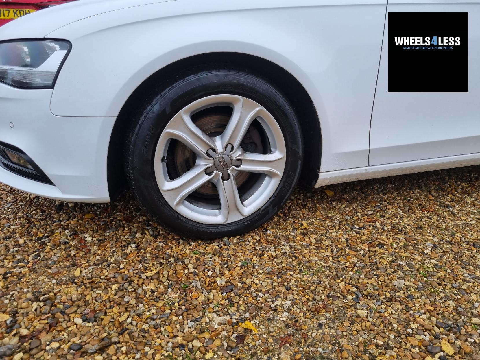 Audi A4 Avant 2.0 TDI ultra SE Technik Estate 5dr Diesel Manual Euro 6 (s/s) (163 ps)