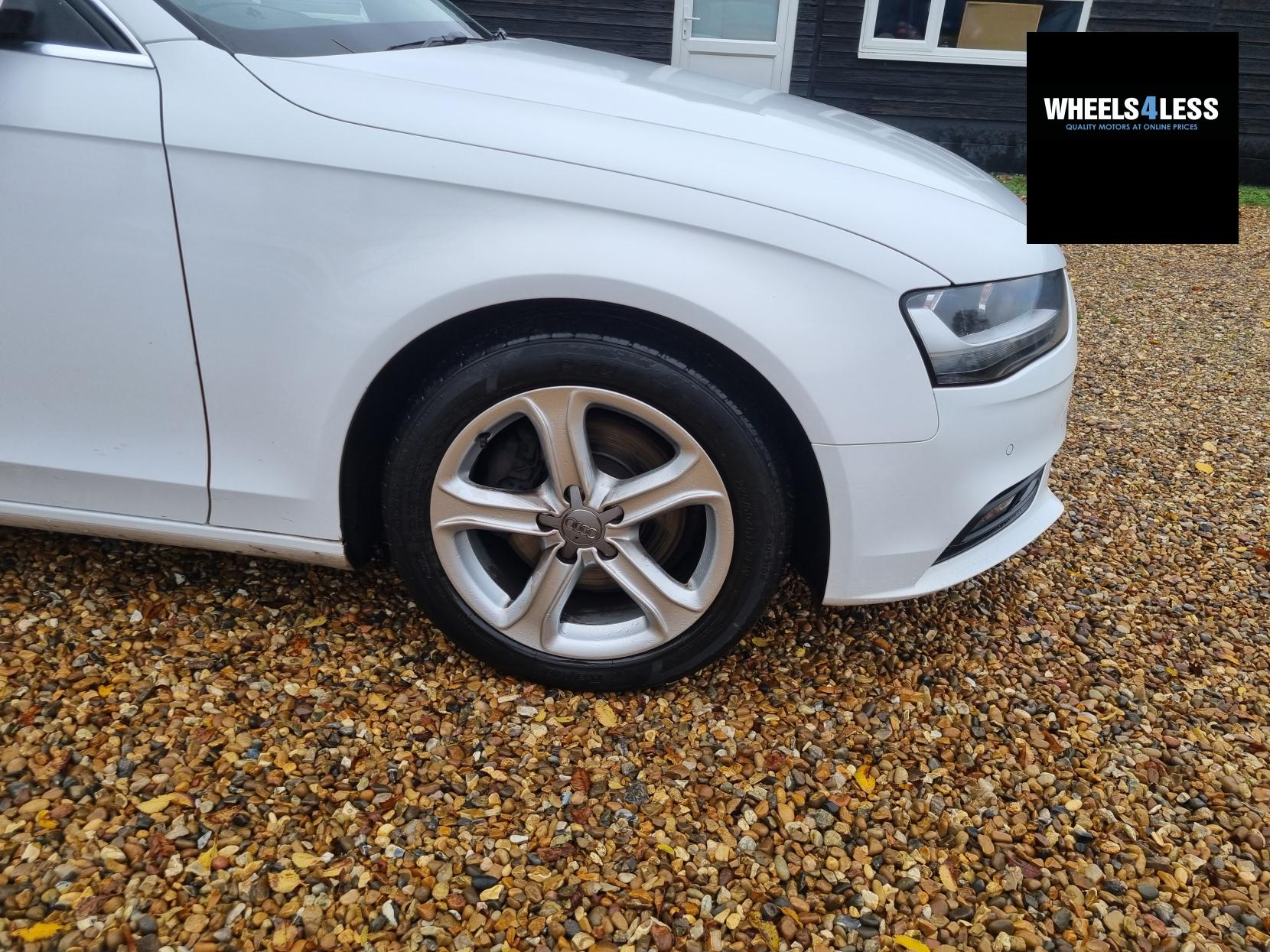 Audi A4 Avant 2.0 TDI ultra SE Technik Estate 5dr Diesel Manual Euro 6 (s/s) (163 ps)