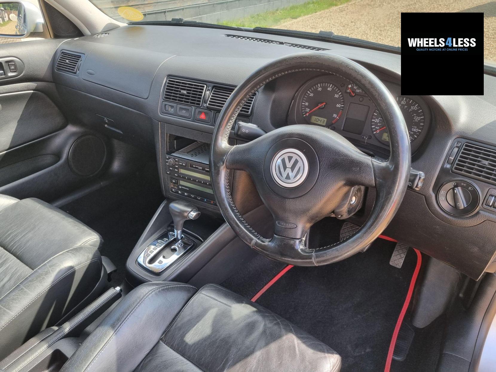 Volkswagen Golf 2.3 VR5 5dr