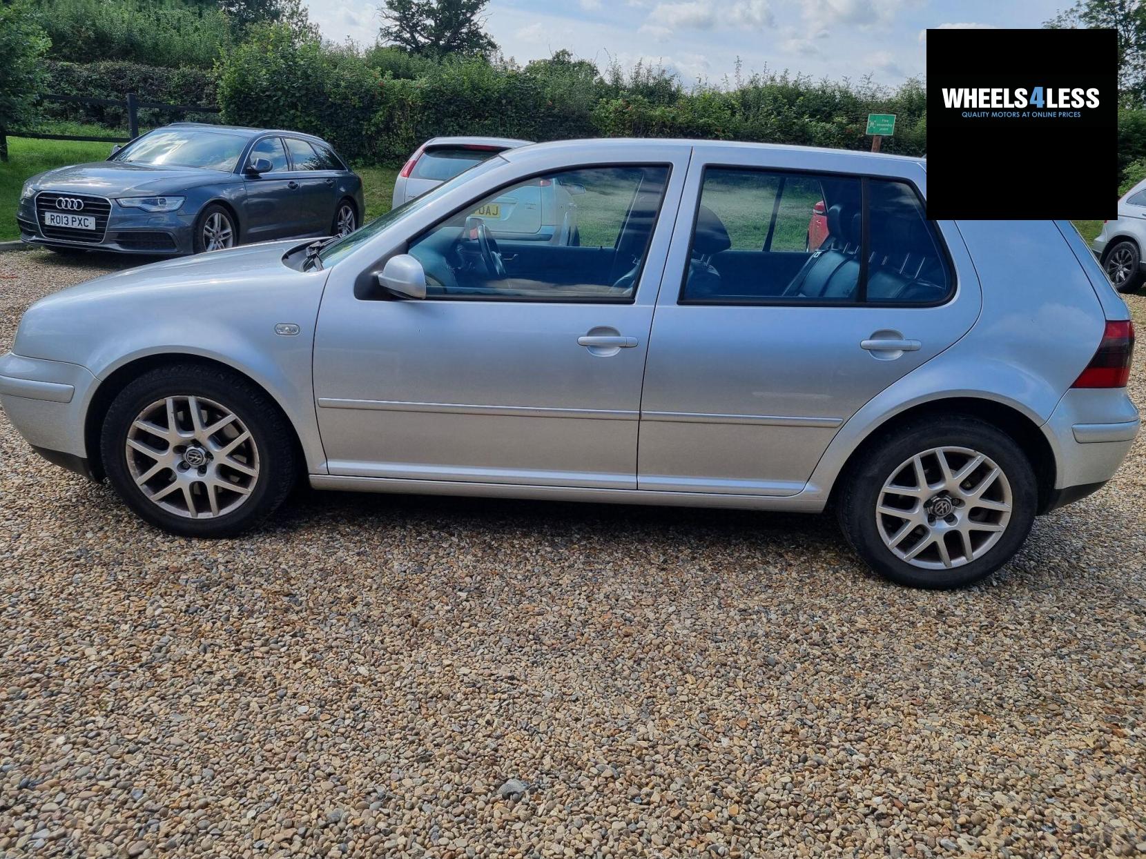Volkswagen Golf 2.3 VR5 5dr
