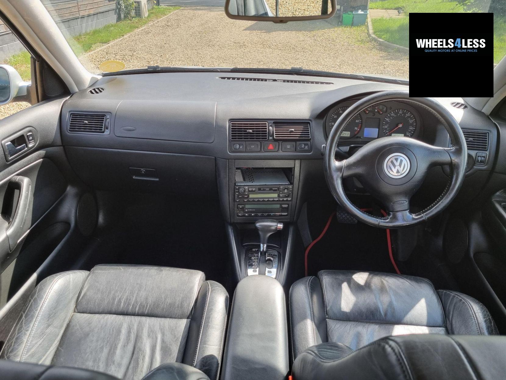 Volkswagen Golf 2.3 VR5 5dr