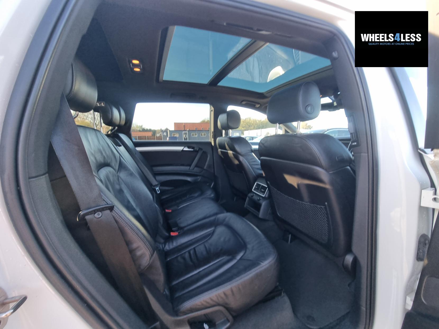 Audi Q7 3.0 TDI V6 S line Plus SUV 5dr Diesel Tiptronic quattro Euro 5 (s/s) (245 ps)