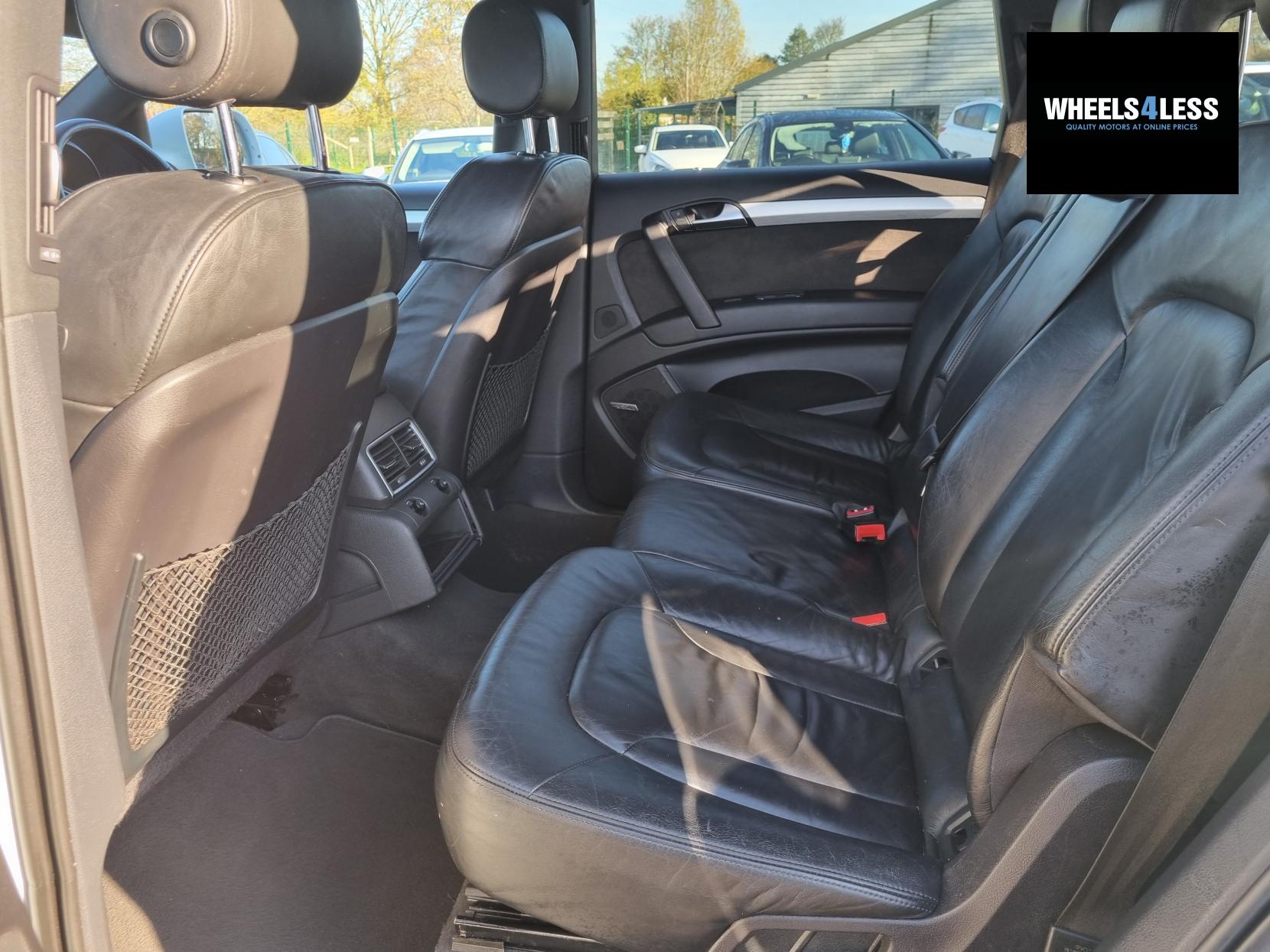 Audi Q7 3.0 TDI V6 S line Plus SUV 5dr Diesel Tiptronic quattro Euro 5 (s/s) (245 ps)