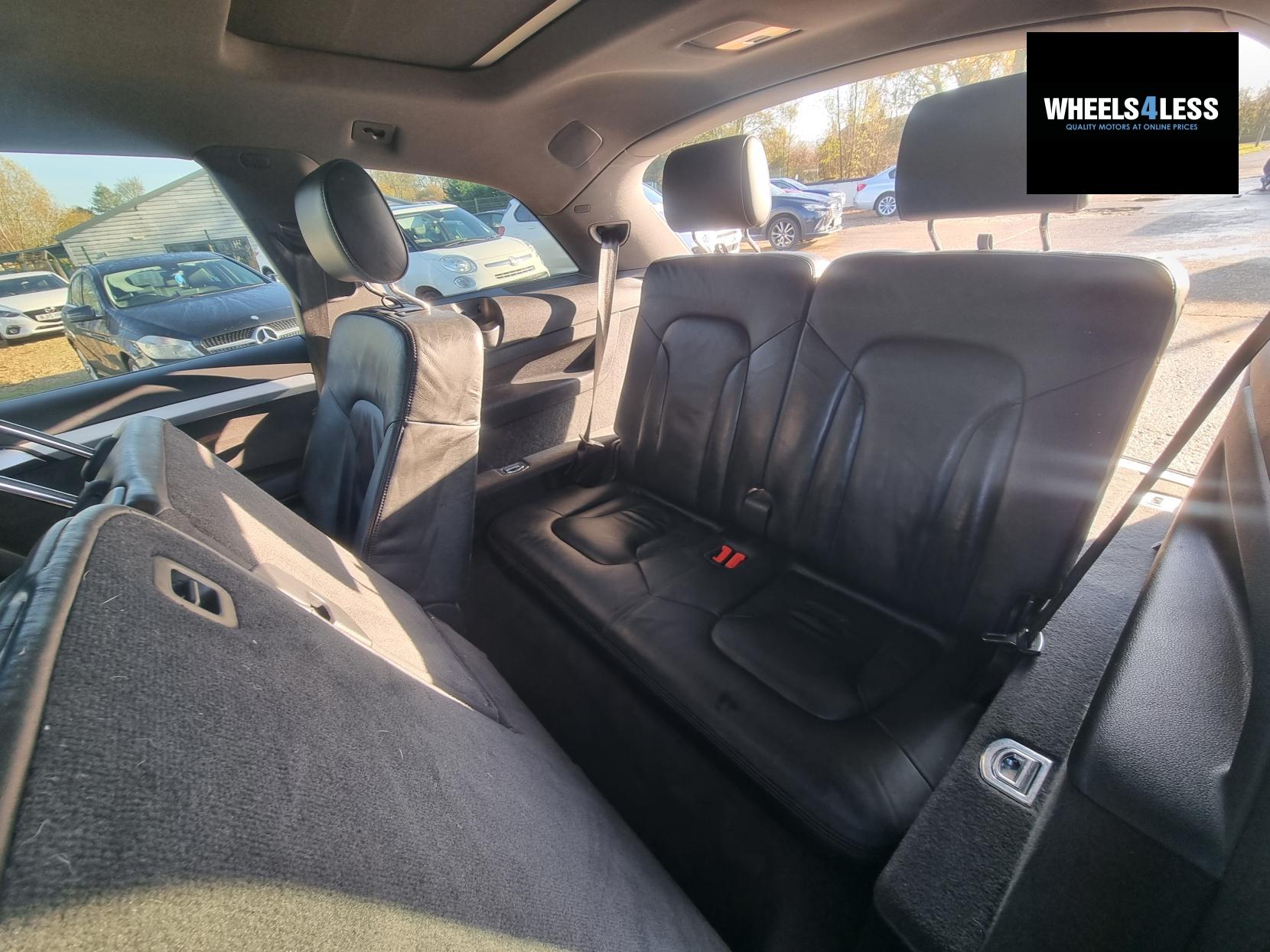 Audi Q7 3.0 TDI V6 S line Plus SUV 5dr Diesel Tiptronic quattro Euro 5 (s/s) (245 ps)