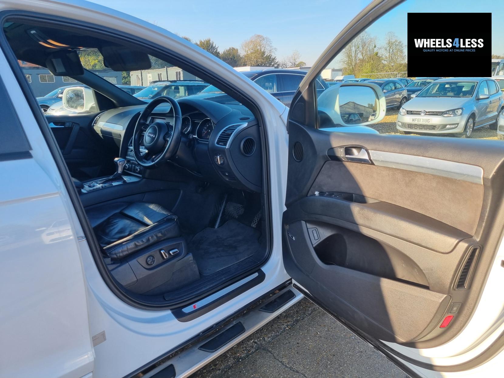 Audi Q7 3.0 TDI V6 S line Plus SUV 5dr Diesel Tiptronic quattro Euro 5 (s/s) (245 ps)