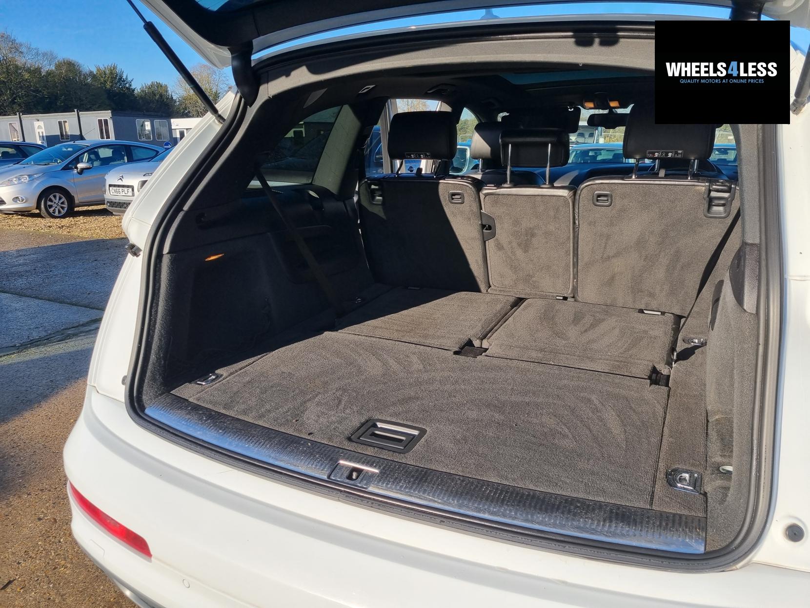 Audi Q7 3.0 TDI V6 S line Plus SUV 5dr Diesel Tiptronic quattro Euro 5 (s/s) (245 ps)