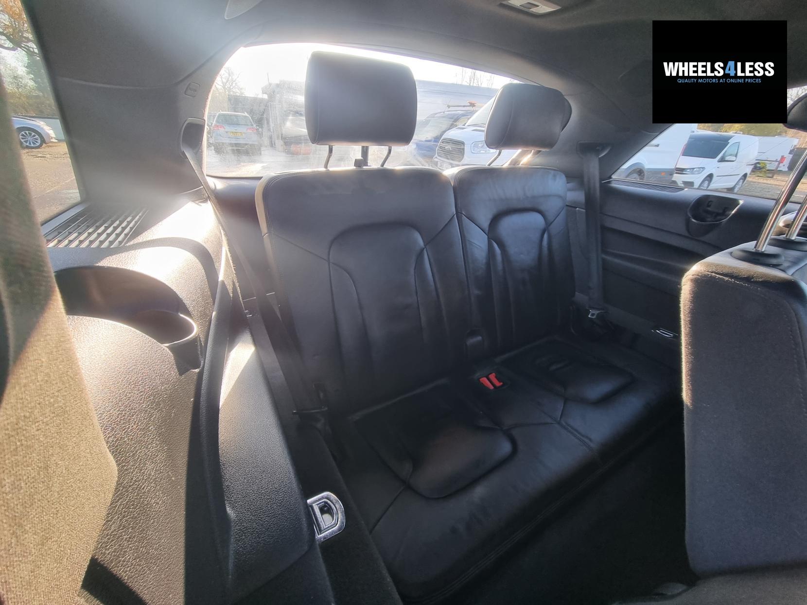 Audi Q7 3.0 TDI V6 S line Plus SUV 5dr Diesel Tiptronic quattro Euro 5 (s/s) (245 ps)