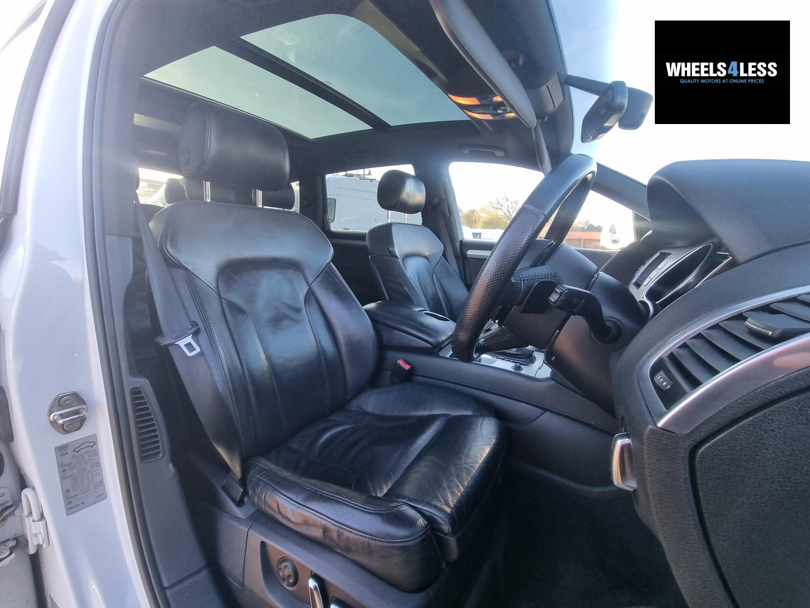 Audi Q7 3.0 TDI V6 S line Plus SUV 5dr Diesel Tiptronic quattro Euro 5 (s/s) (245 ps)