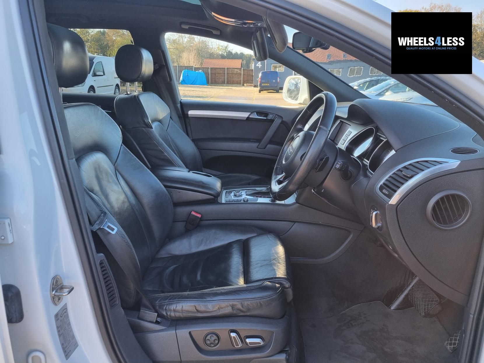 Audi Q7 3.0 TDI V6 S line Plus SUV 5dr Diesel Tiptronic quattro Euro 5 (s/s) (245 ps)