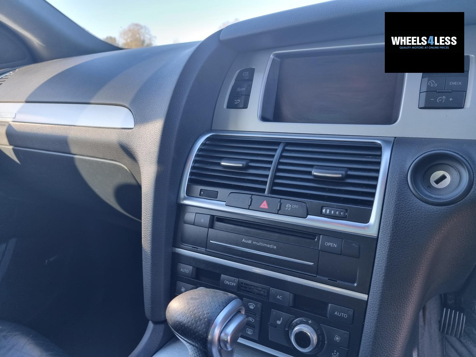 Audi Q7 3.0 TDI V6 S line Plus SUV 5dr Diesel Tiptronic quattro Euro 5 (s/s) (245 ps)