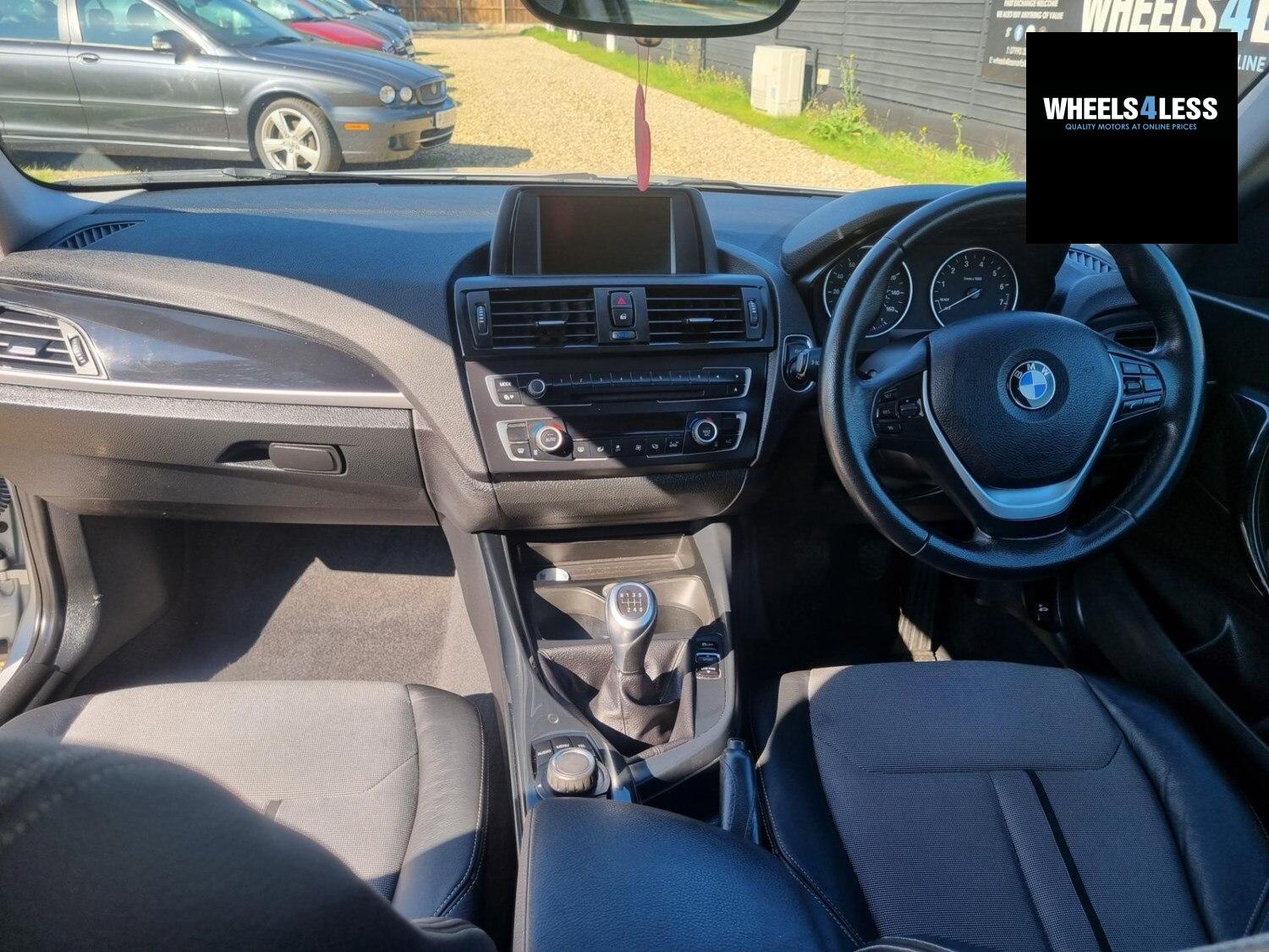 BMW 1 SERIES 118i Urban 3dr