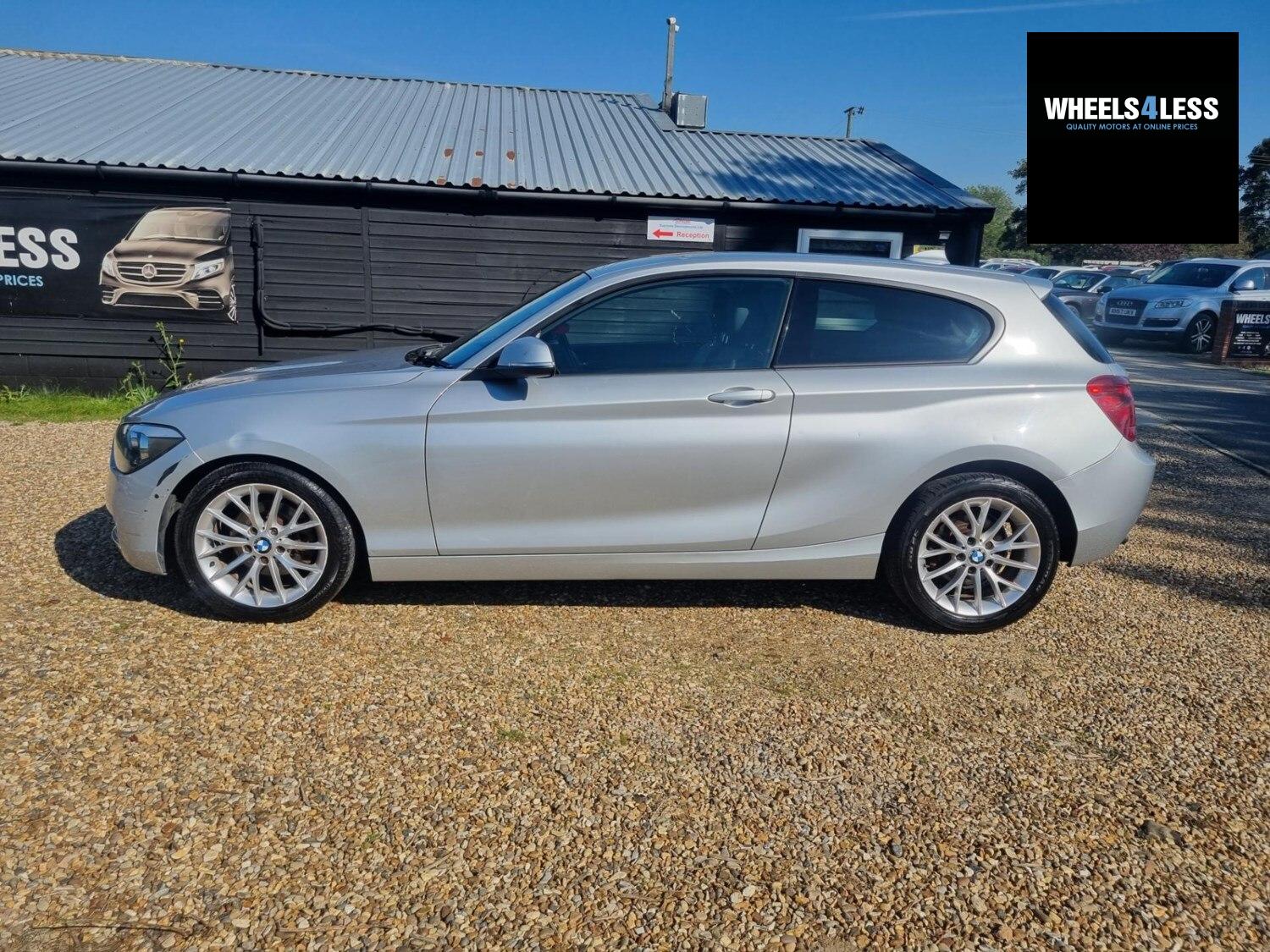 BMW 1 SERIES 118i Urban 3dr