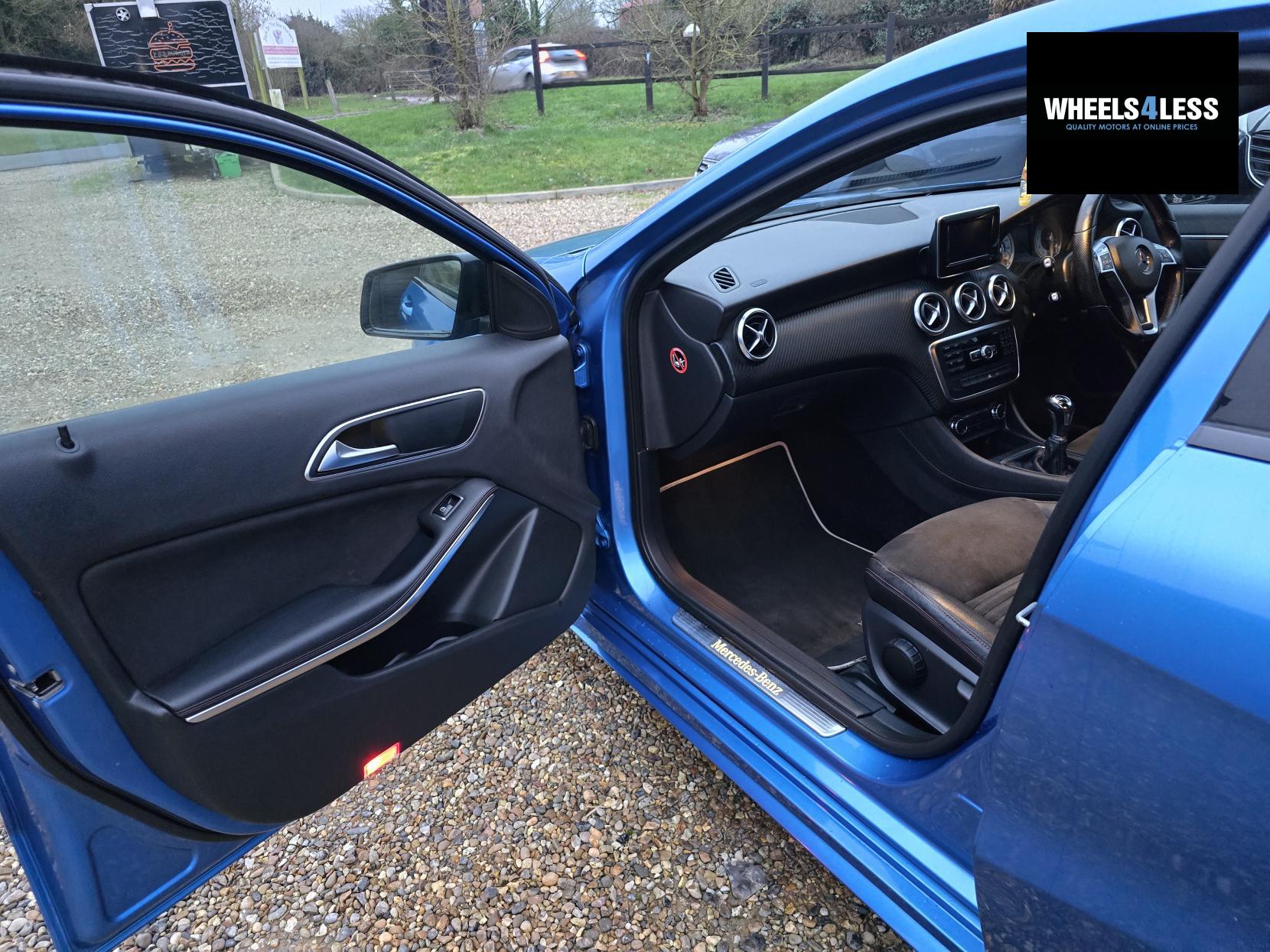 Mercedes-Benz A Class 1.6 A200 BlueEfficiency AMG Sport Hatchback 5dr Petrol Manual Euro 6 (s/s) (156 ps)