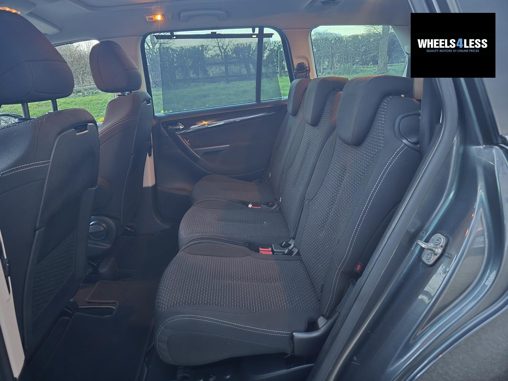 Citroen Grand C4 Picasso 1.6 HDi Platinum MPV 5dr Diesel Manual Euro 5 (110 ps)