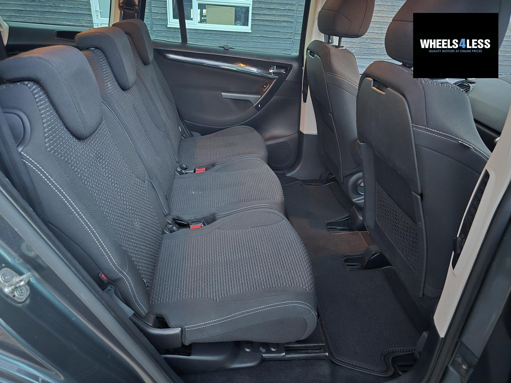 Citroen Grand C4 Picasso 1.6 HDi Platinum MPV 5dr Diesel Manual Euro 5 (110 ps)