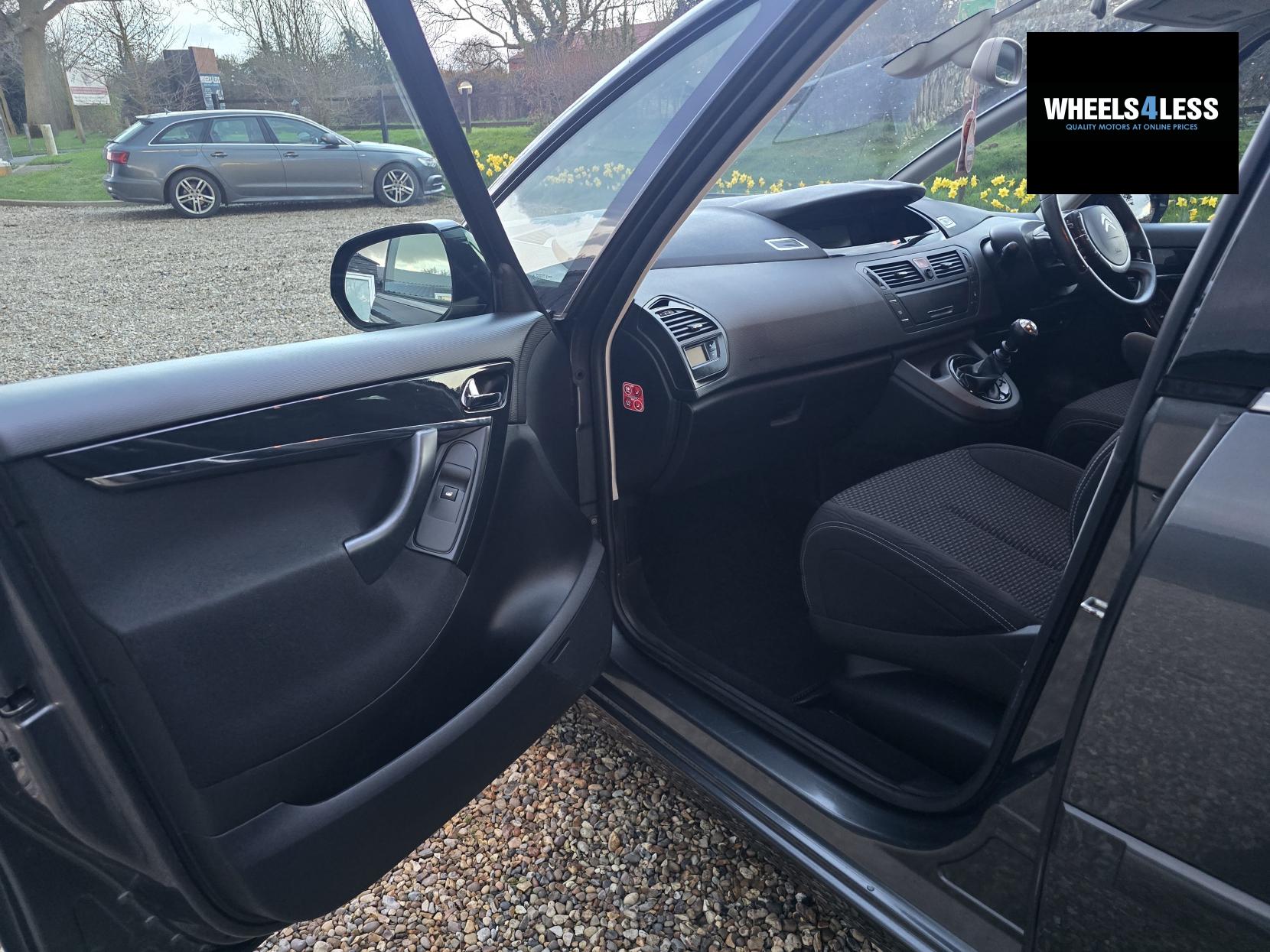 Citroen Grand C4 Picasso 1.6 HDi Platinum MPV 5dr Diesel Manual Euro 5 (110 ps)