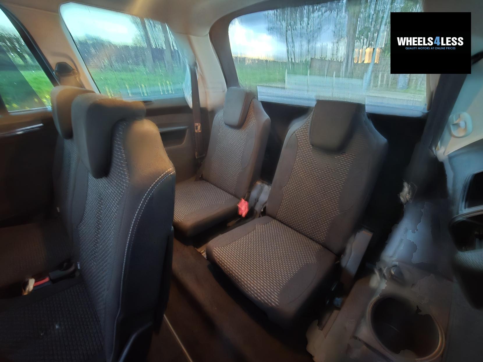 Citroen Grand C4 Picasso 1.6 HDi Platinum MPV 5dr Diesel Manual Euro 5 (110 ps)