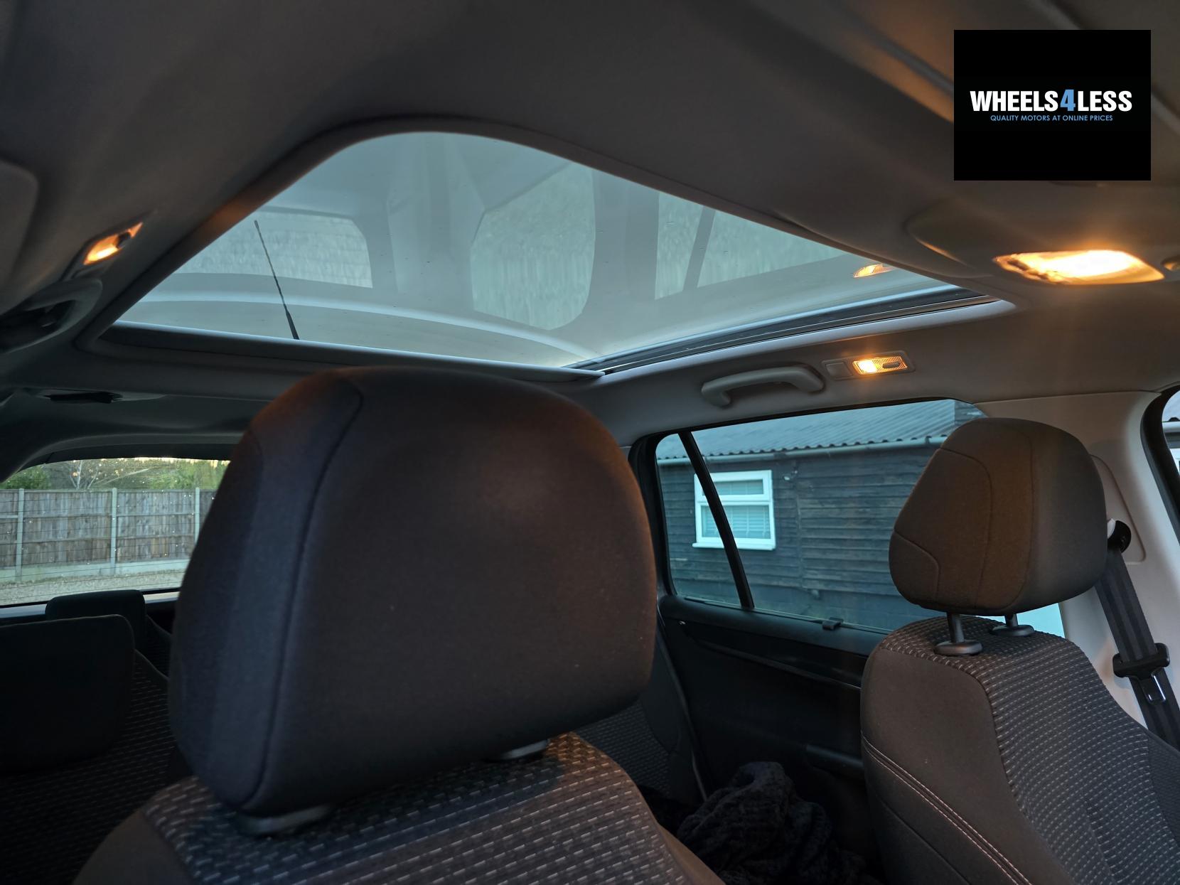 Citroen Grand C4 Picasso 1.6 HDi Platinum MPV 5dr Diesel Manual Euro 5 (110 ps)