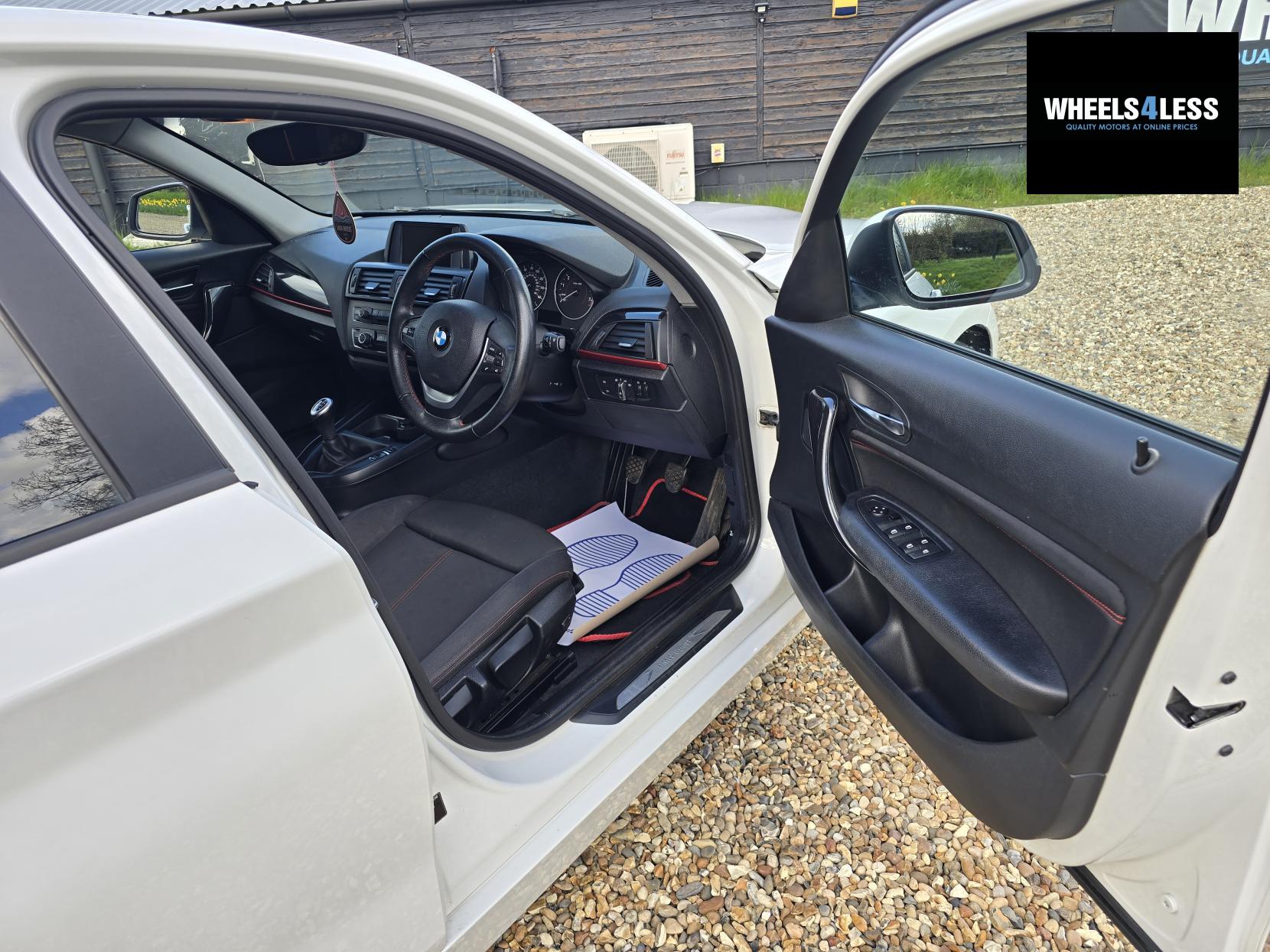 BMW 1 Series 1.6 116i Sport Hatchback 5dr Petrol Manual Euro 5 (s/s) (136 ps)