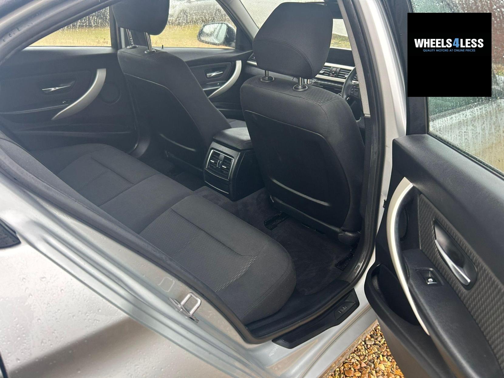 BMW 3 Series 1.5 318i SE Euro 6 (s/s) 4dr