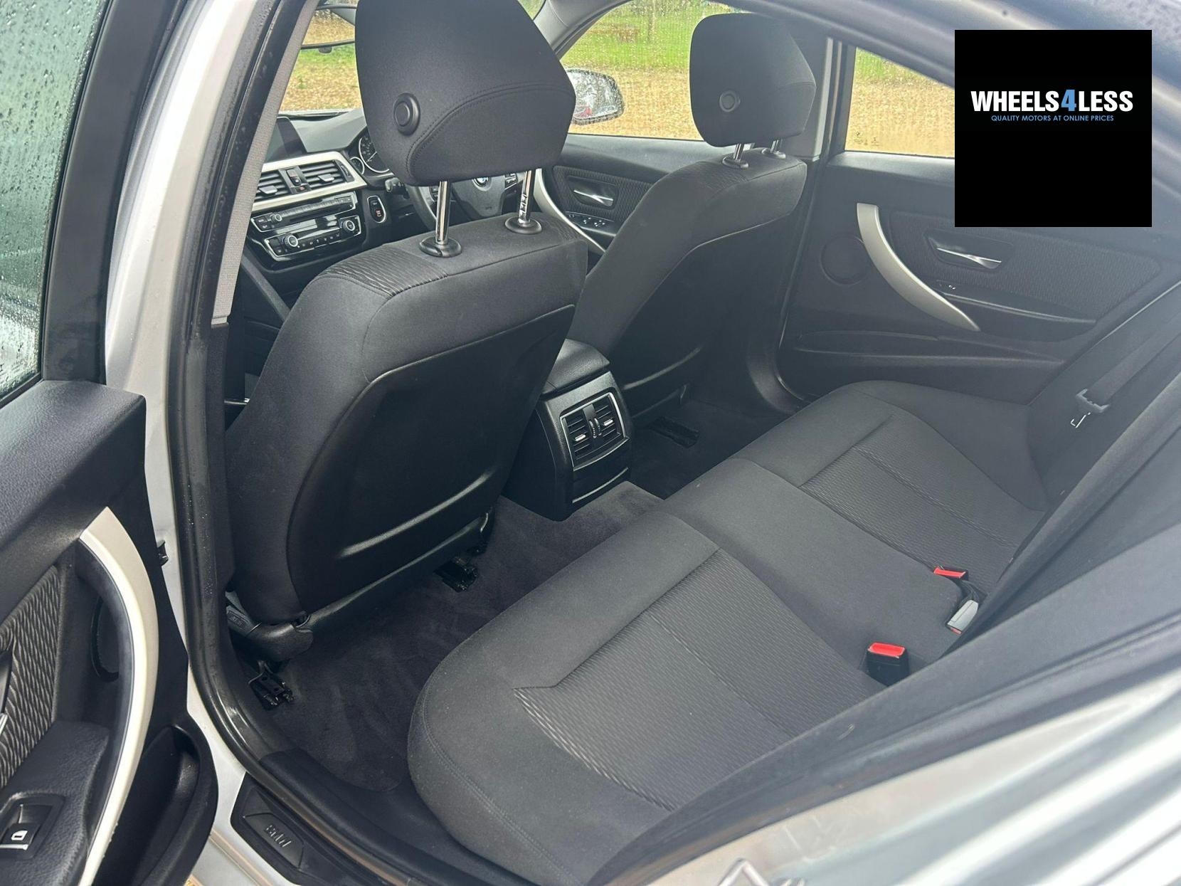 BMW 3 Series 1.5 318i SE Euro 6 (s/s) 4dr