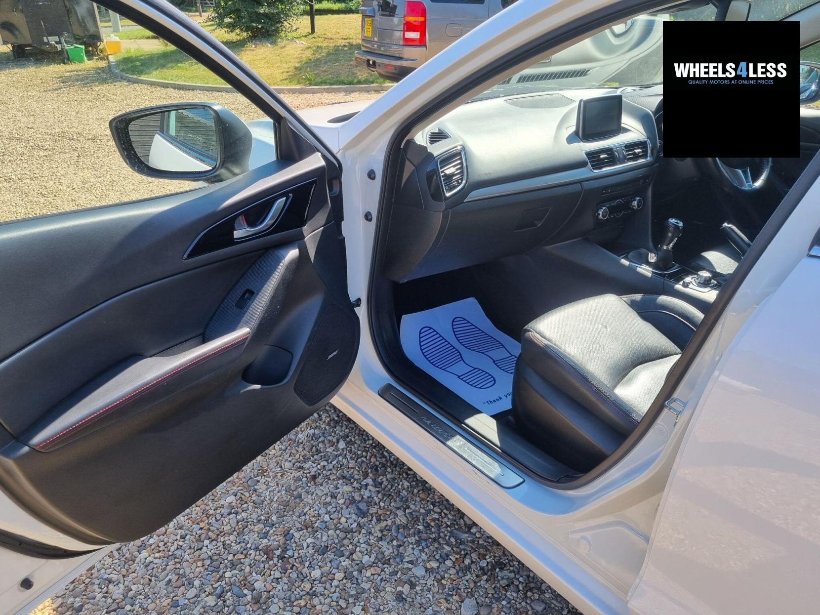 Mazda Mazda3 2.0 SKYACTIV-G Sport Nav Euro 5 (s/s) 5dr