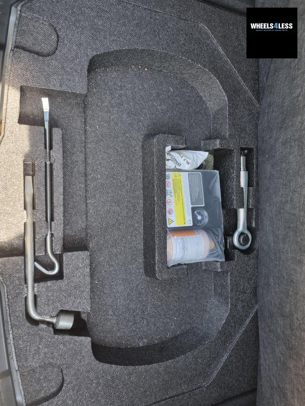 Mazda Mazda3 2.0 SKYACTIV-G Sport Nav Euro 5 (s/s) 5dr