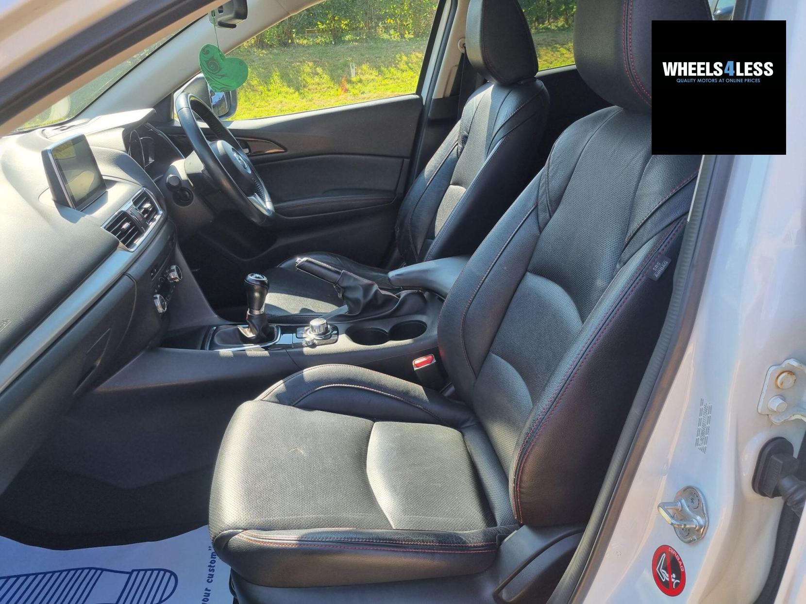 Mazda Mazda3 2.0 SKYACTIV-G Sport Nav Euro 5 (s/s) 5dr