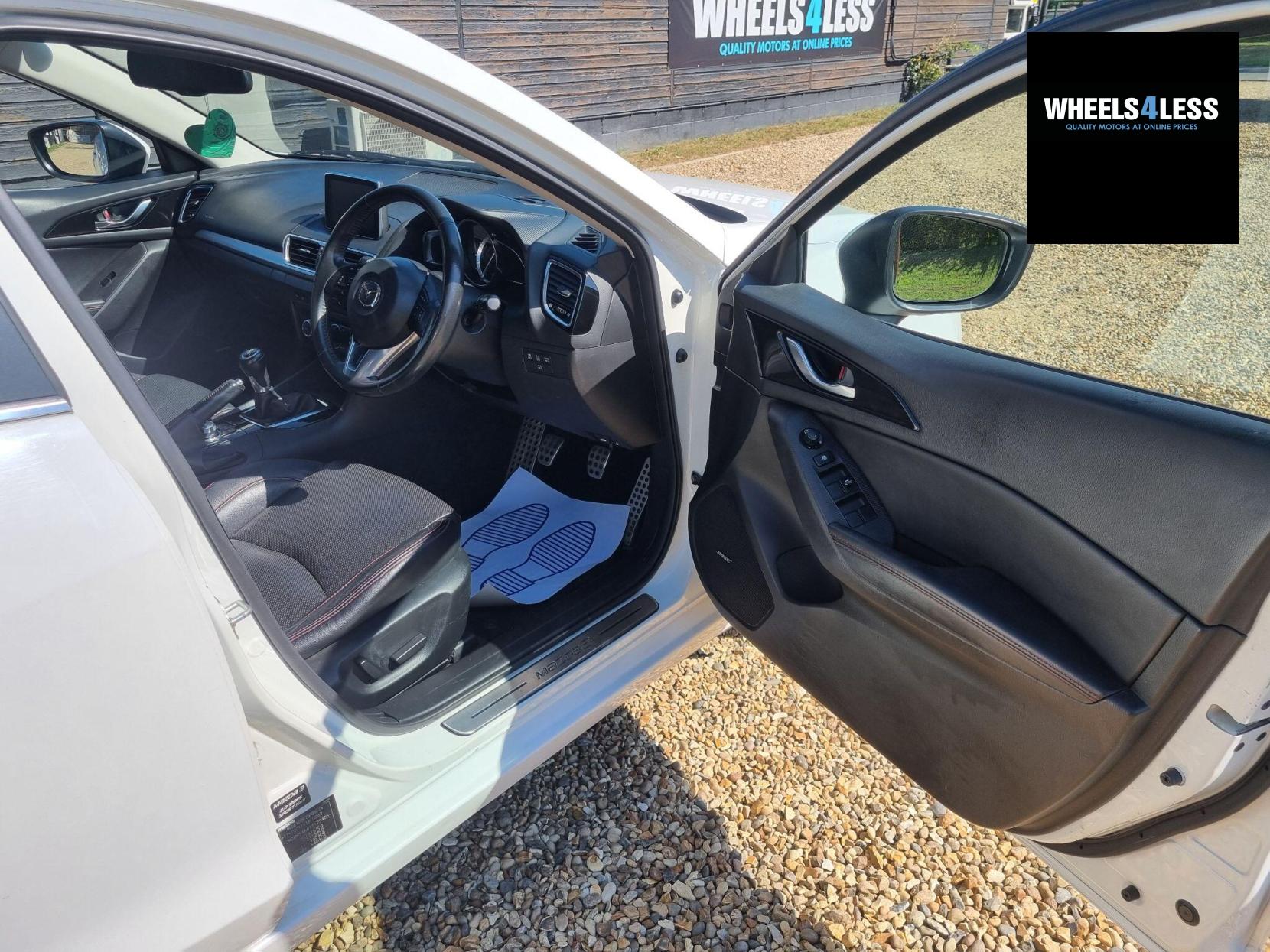 Mazda Mazda3 2.0 SKYACTIV-G Sport Nav Euro 5 (s/s) 5dr