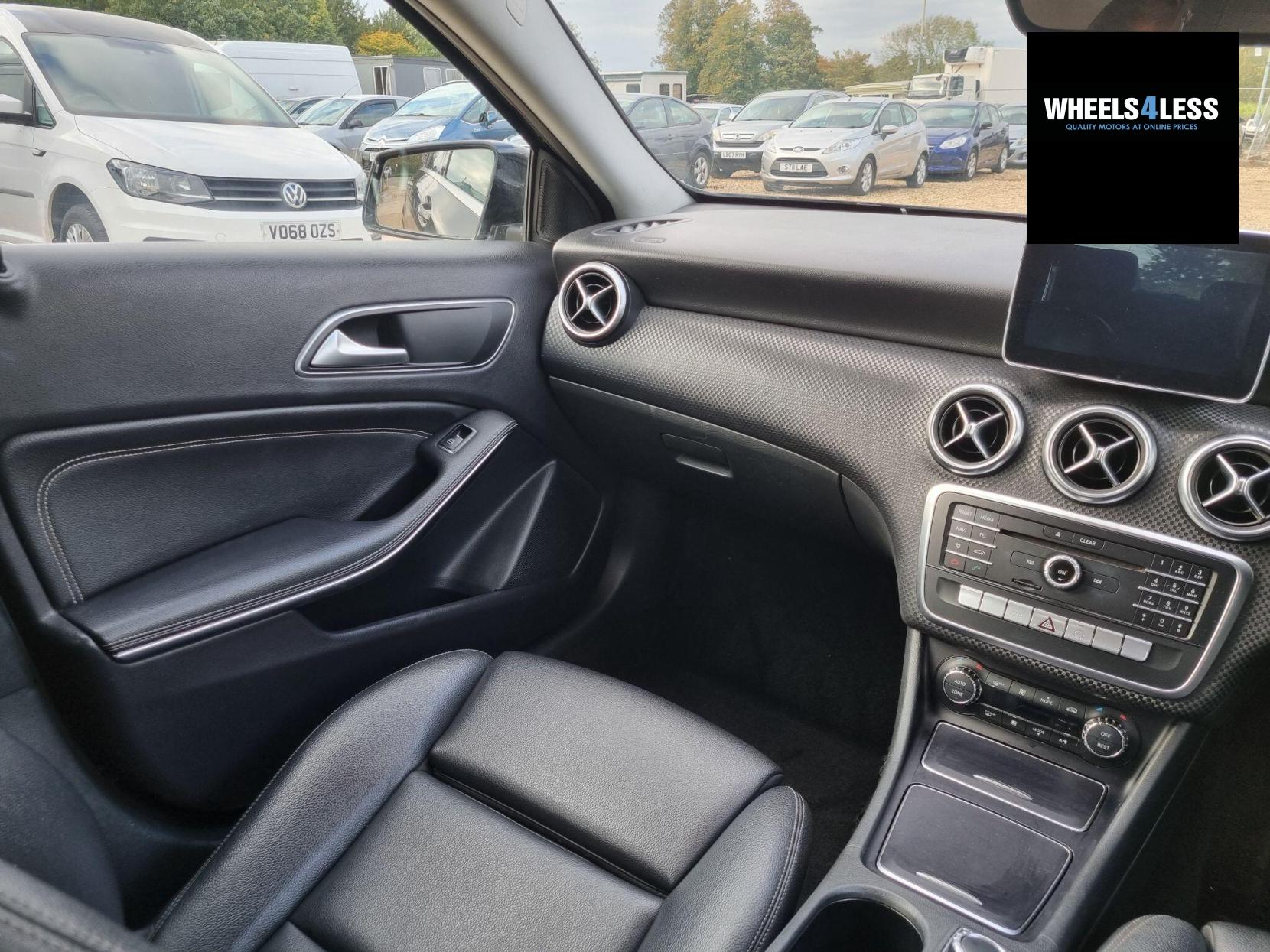 Mercedes-Benz A Class 1.6 A180 Sport 7G-DCT Euro 6 (s/s) 5dr