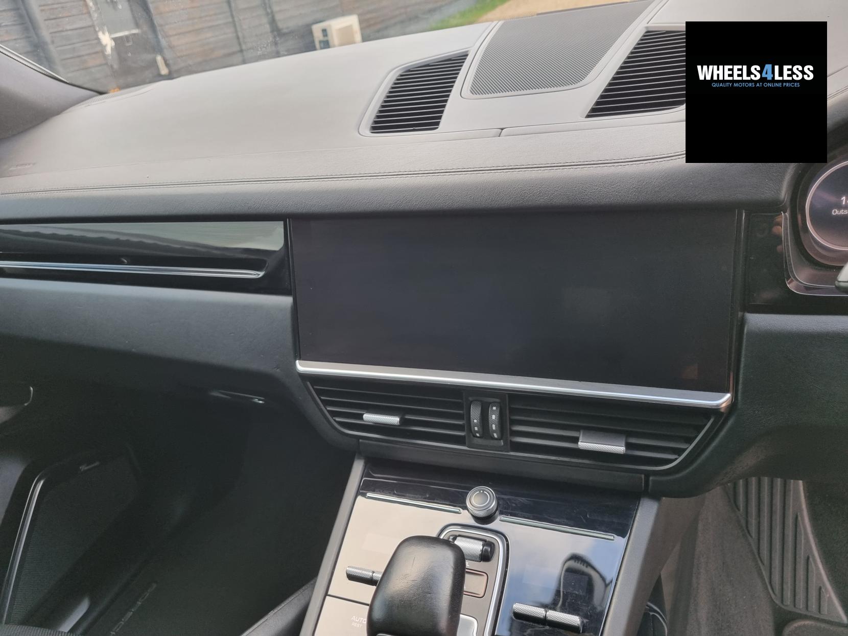 Porsche Cayenne 2.9T V6 S TiptronicS 4WD Euro 6 (s/s) 5dr