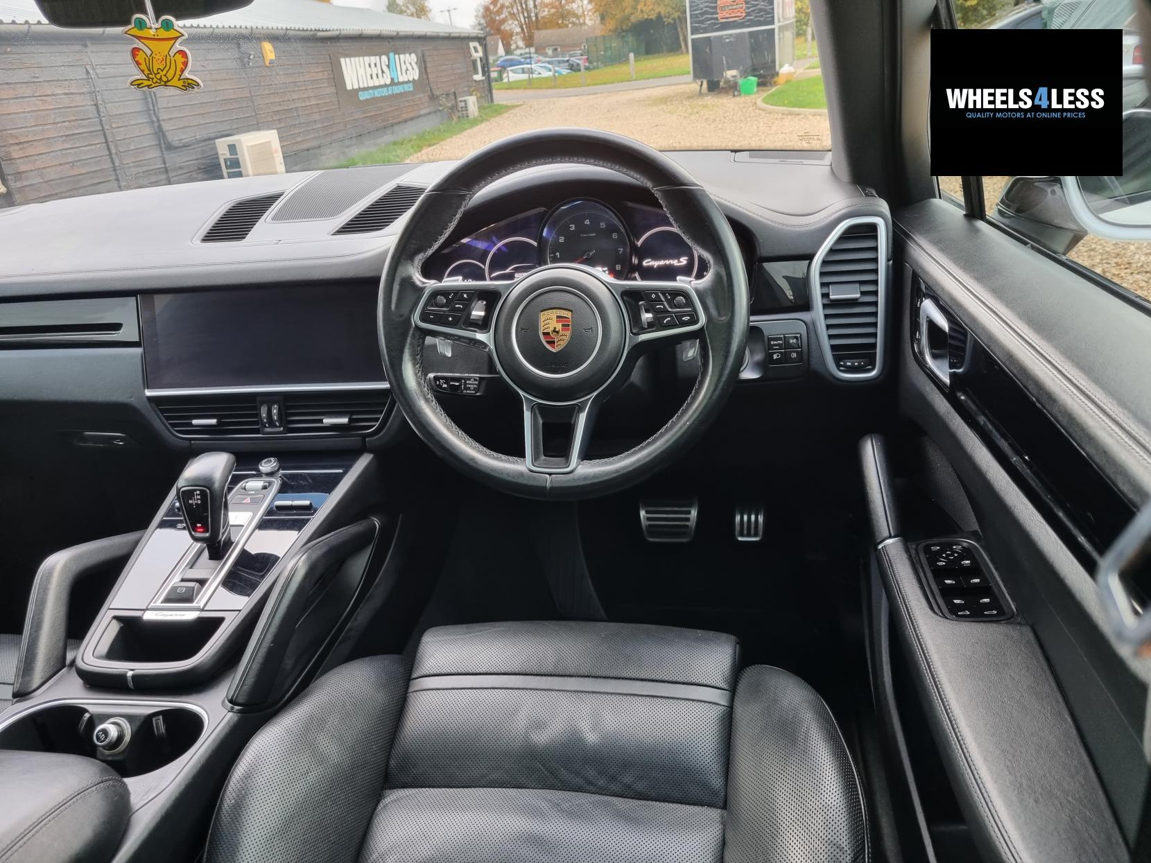 Porsche Cayenne 2.9T V6 S TiptronicS 4WD Euro 6 (s/s) 5dr