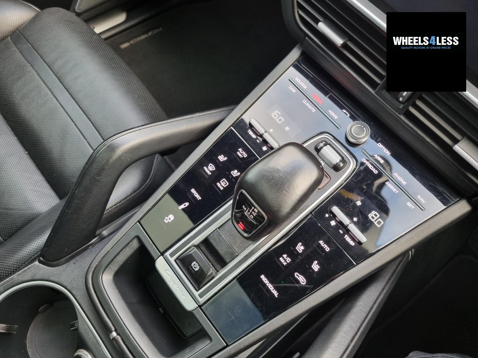 Porsche Cayenne 2.9T V6 S TiptronicS 4WD Euro 6 (s/s) 5dr