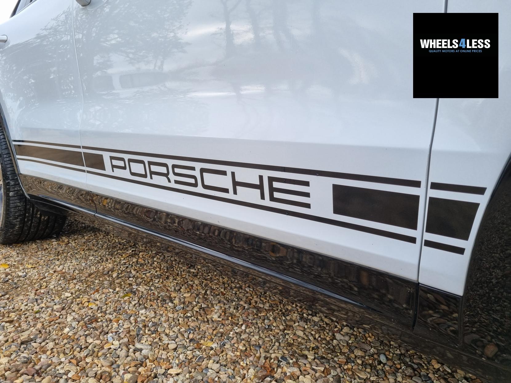 Porsche Cayenne 2.9T V6 S TiptronicS 4WD Euro 6 (s/s) 5dr