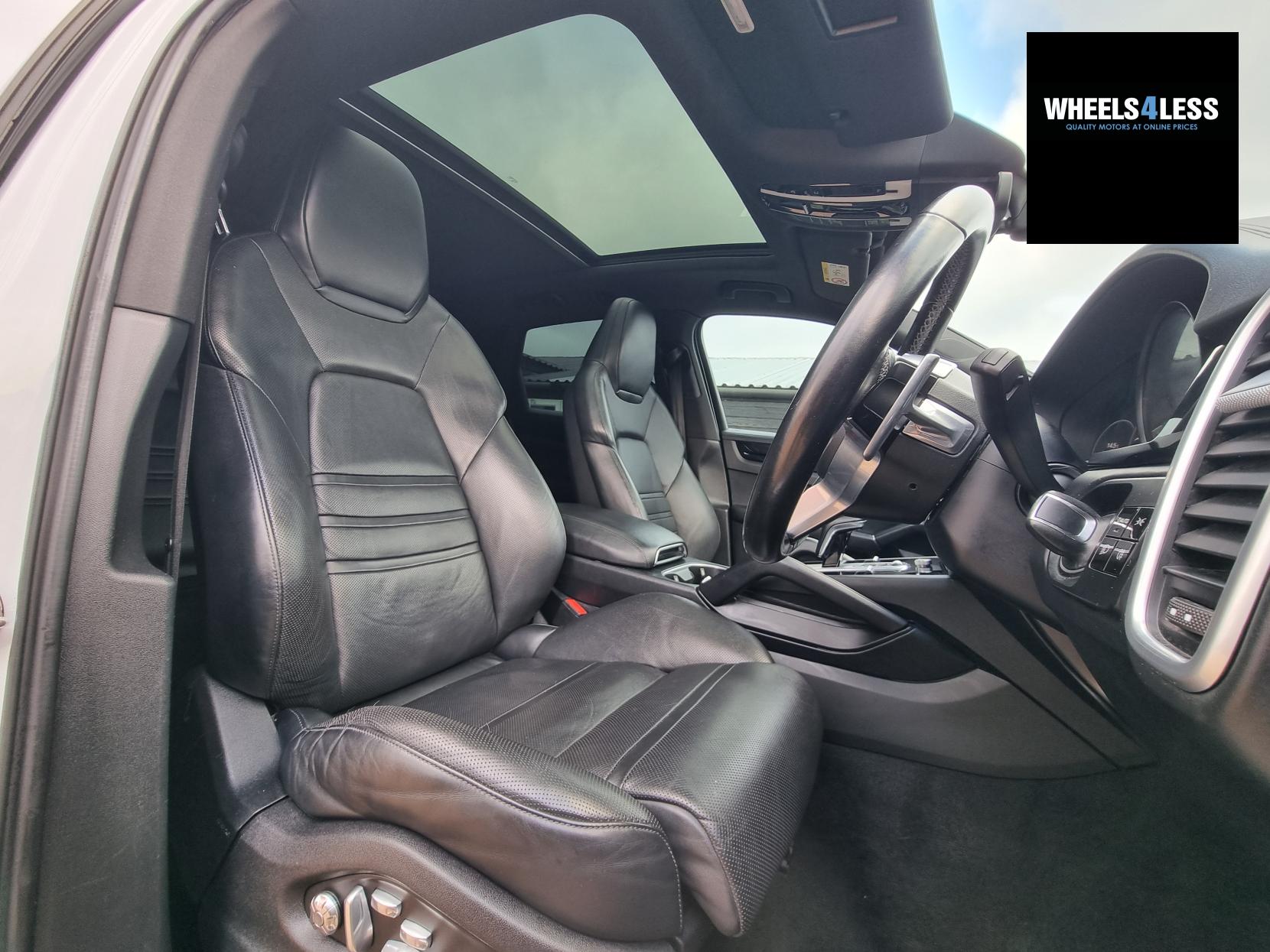 Porsche Cayenne 2.9T V6 S TiptronicS 4WD Euro 6 (s/s) 5dr