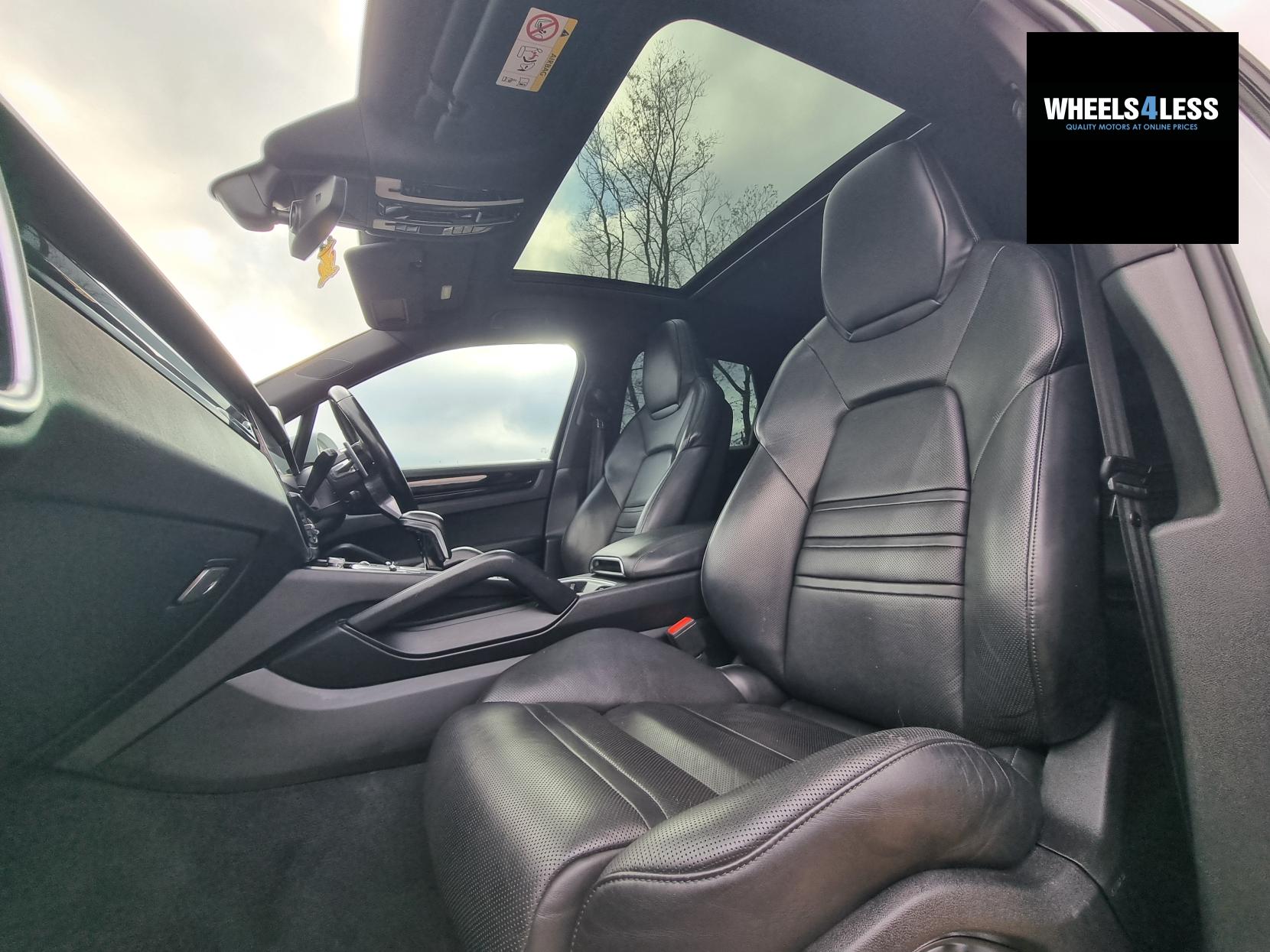 Porsche Cayenne 2.9T V6 S TiptronicS 4WD Euro 6 (s/s) 5dr