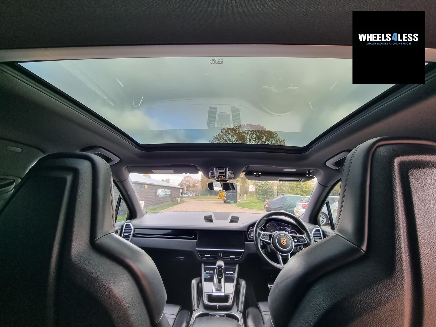 Porsche Cayenne 2.9T V6 S TiptronicS 4WD Euro 6 (s/s) 5dr